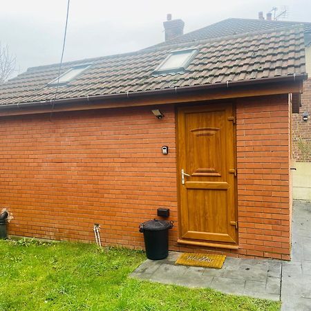 Private Guest House/Annexe サルフォード エクステリア 写真